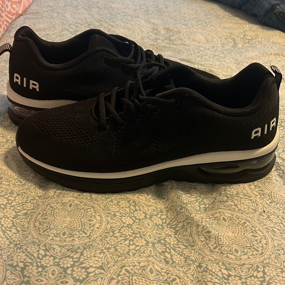 Mens tennis shoes